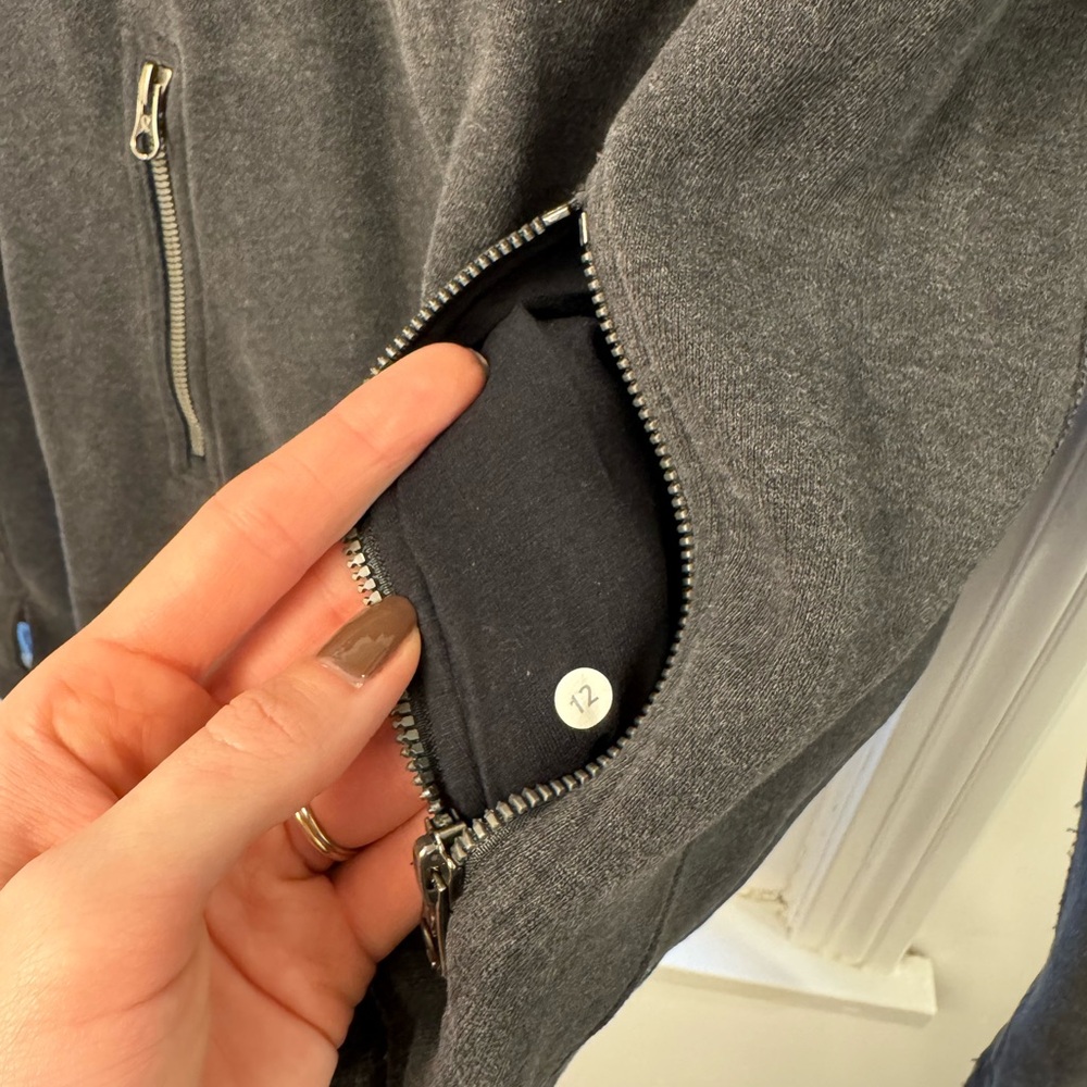 Lululemon Scuba Hoodie with pleated back size 12